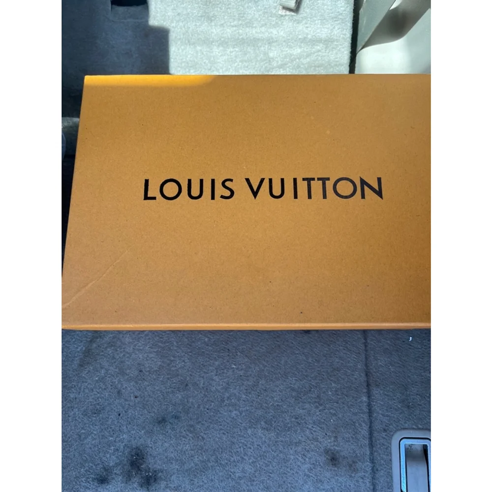 LOUIS VUITTON  Suede Calfskin Run Away Sneakers 39 Kaki